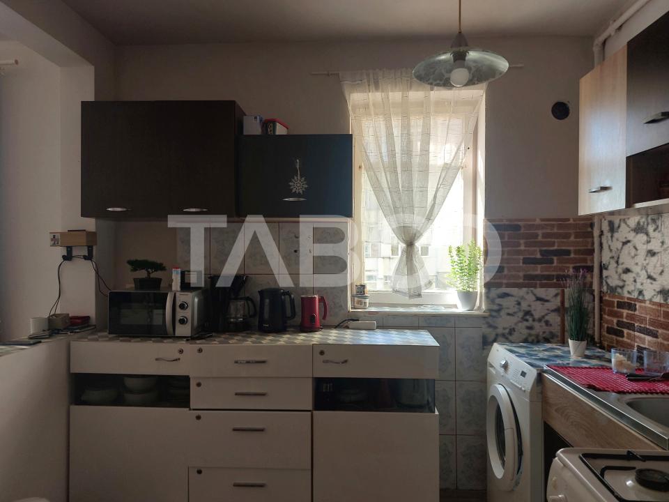 Comision 0%  Apartament 3 camere 43 mpu etaj 1 Piata Noua Cisnadie