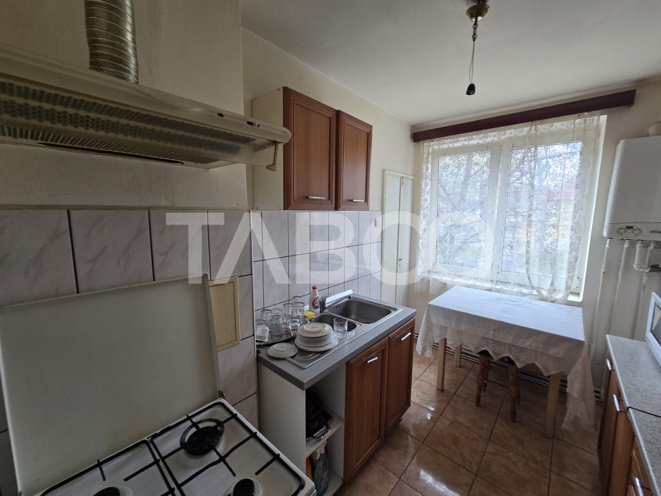 Comision 0-apartament 3 camere 54mpu etaj 1 balcon zona Centrala