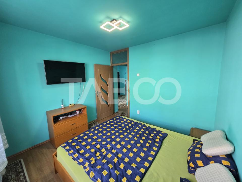Comision 0 Apartament 3 camere de vanzare decomandat etaj 2 V.Aaron