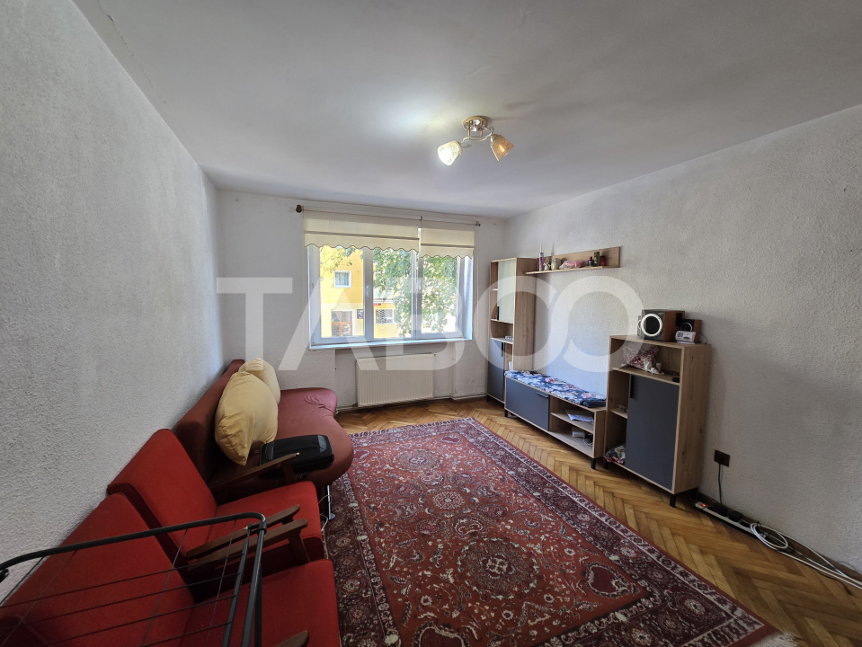 COMISION 0-Apartament 41 mpu etaj intermediar 1 zona Terezian