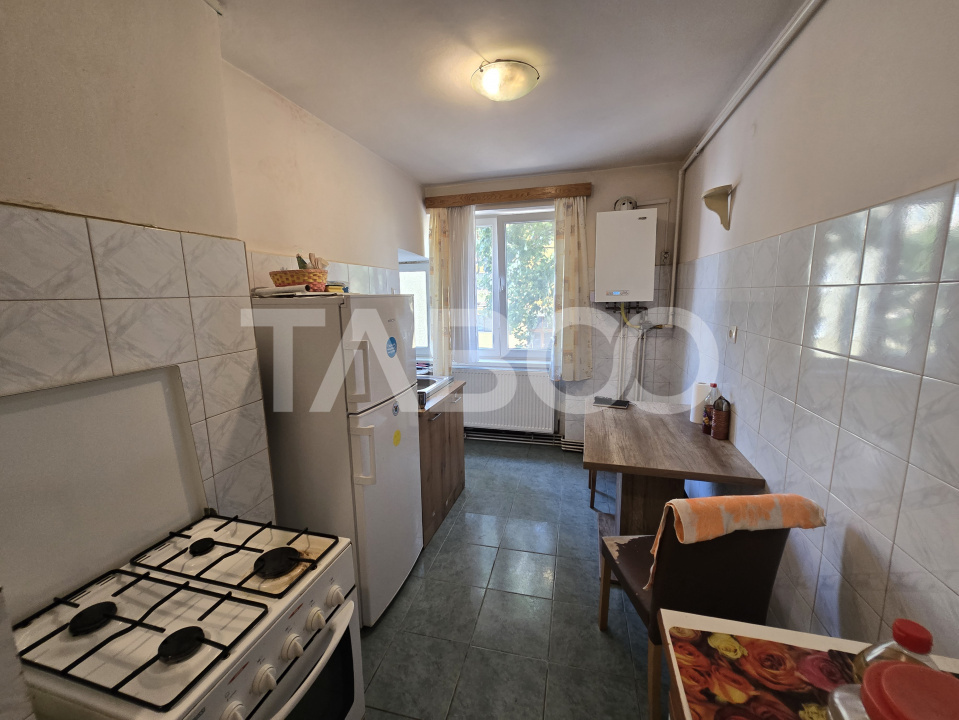 COMISION 0-Apartament 41 mpu etaj intermediar 1 zona Terezian
