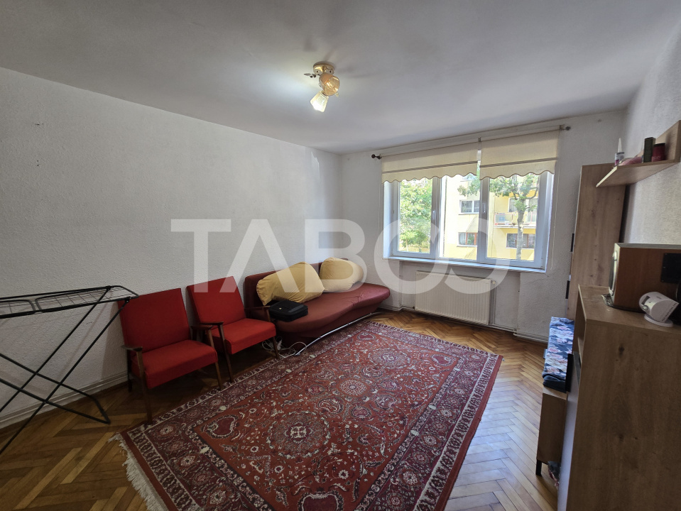 COMISION 0-Apartament 41 mpu etaj intermediar 1 zona Terezian