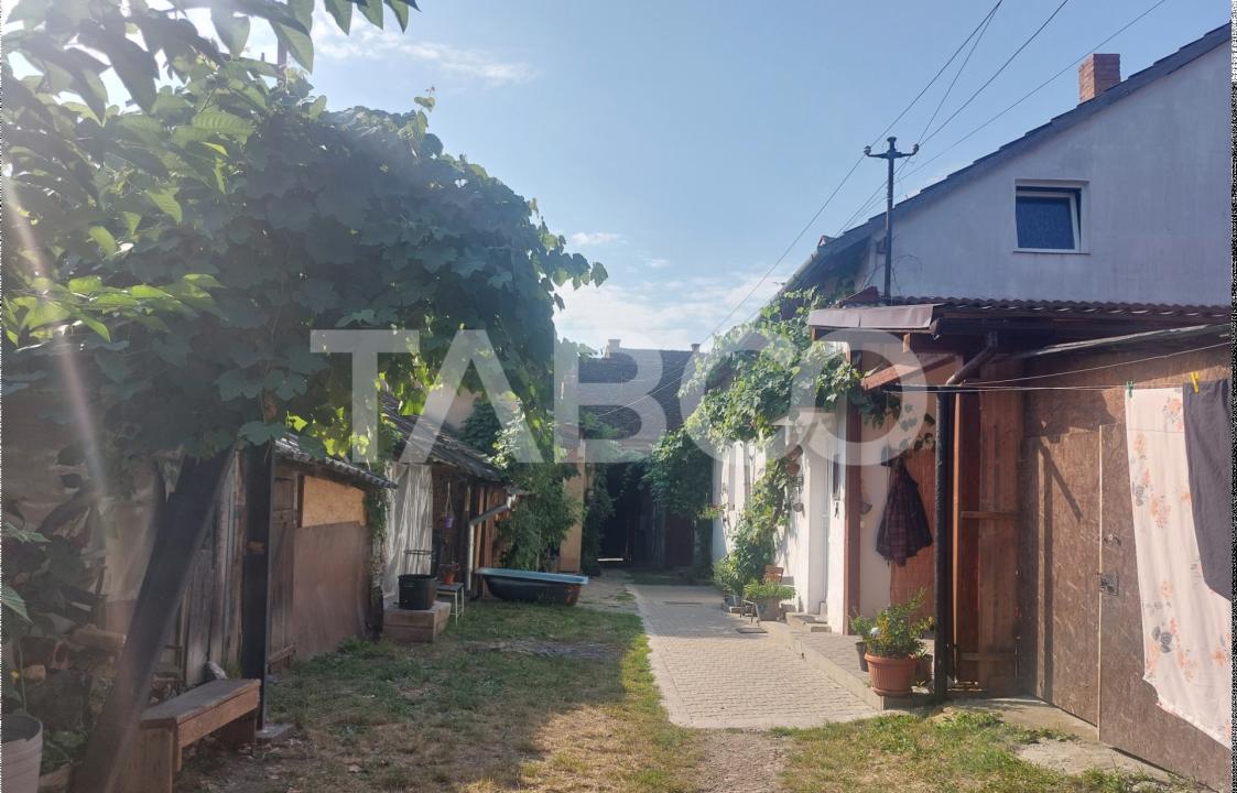 Comision 0% Apartament 63 mpu la curte cu pivnita si gradina Cisnadie