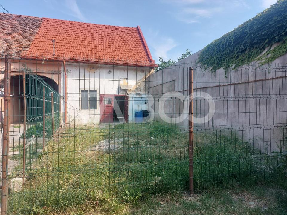 Comision 0% Apartament 63 mpu la curte cu pivnita si gradina Cisnadie
