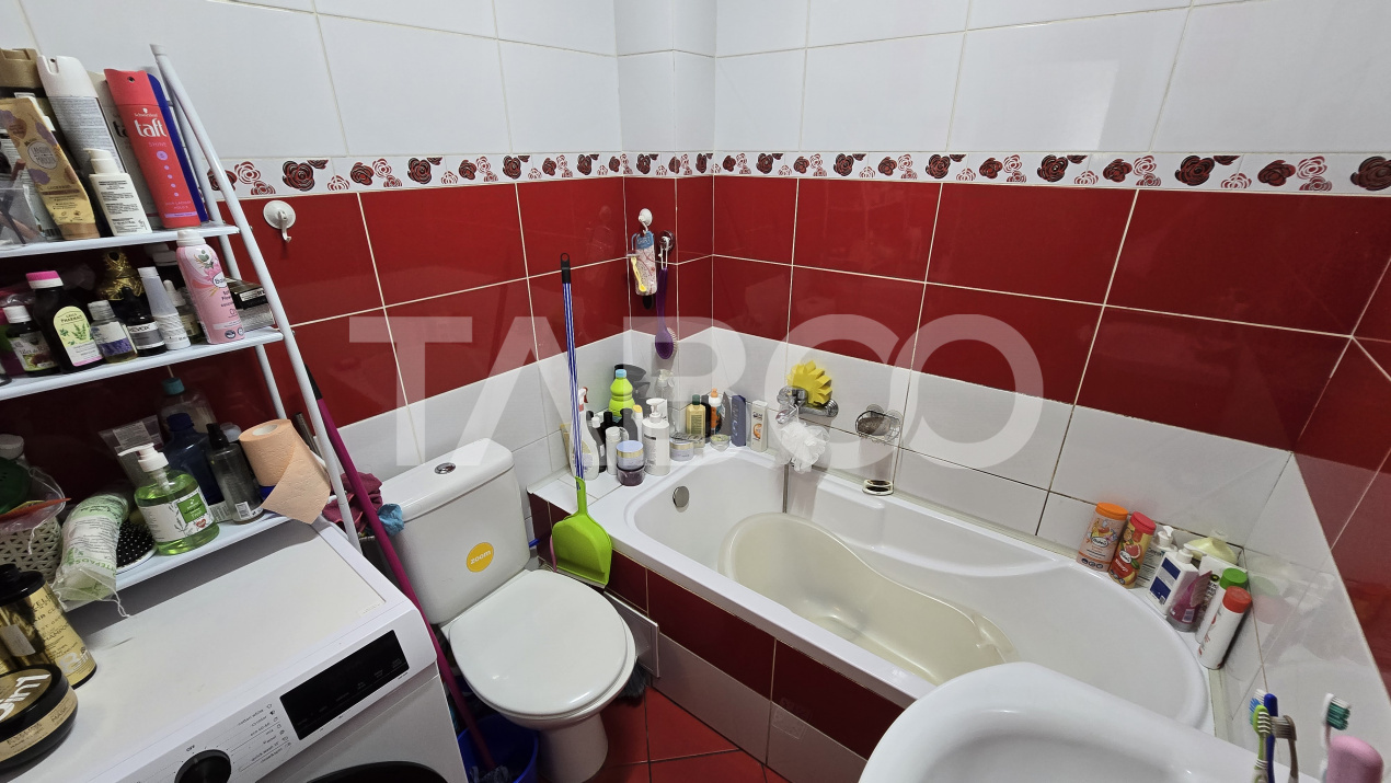 COMISION 0% - Apartament cu 3 camere de vanzare - Zona Lazaret