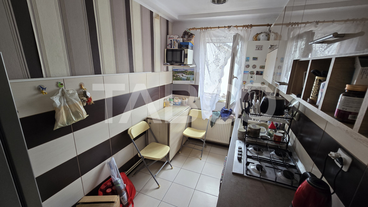 COMISION 0% - Apartament cu 3 camere de vanzare - Zona Lazaret