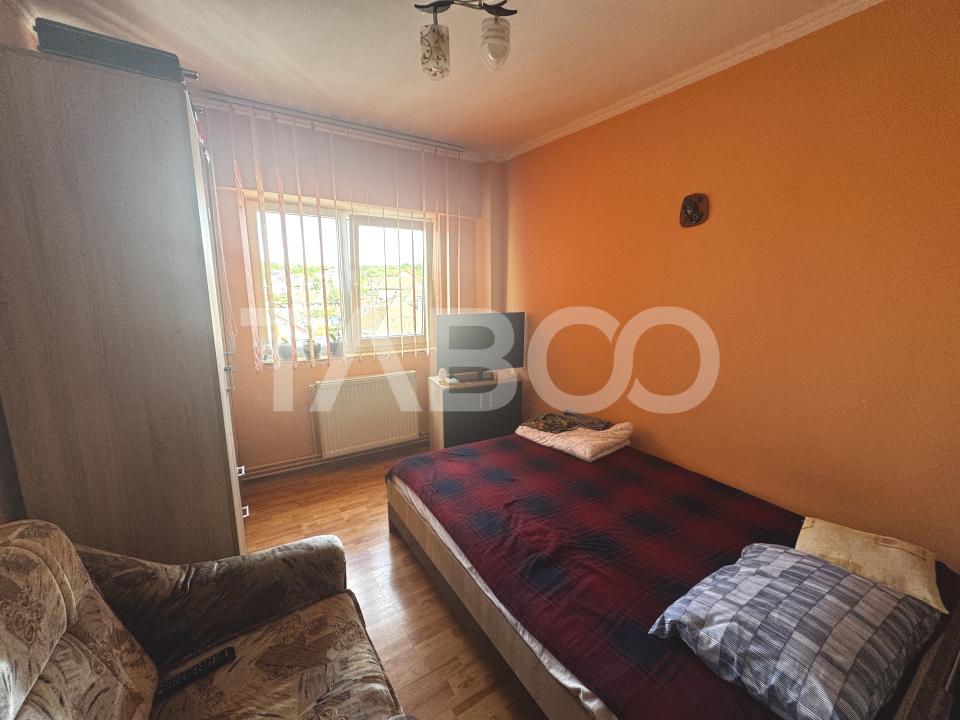COMISION 0 - Apartament cu 4 camere 2 bai pivnta si balcon Cisnadie
