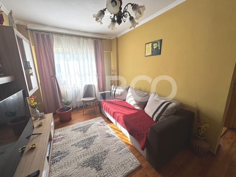 COMISION 0 - Apartament cu 4 camere 2 bai pivnta si balcon Cisnadie