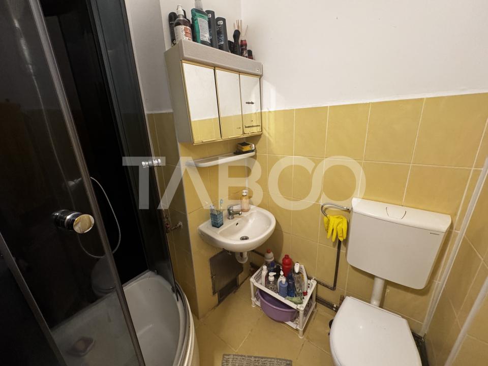 COMISION 0 - Apartament cu 4 camere 2 bai pivnta si balcon Cisnadie