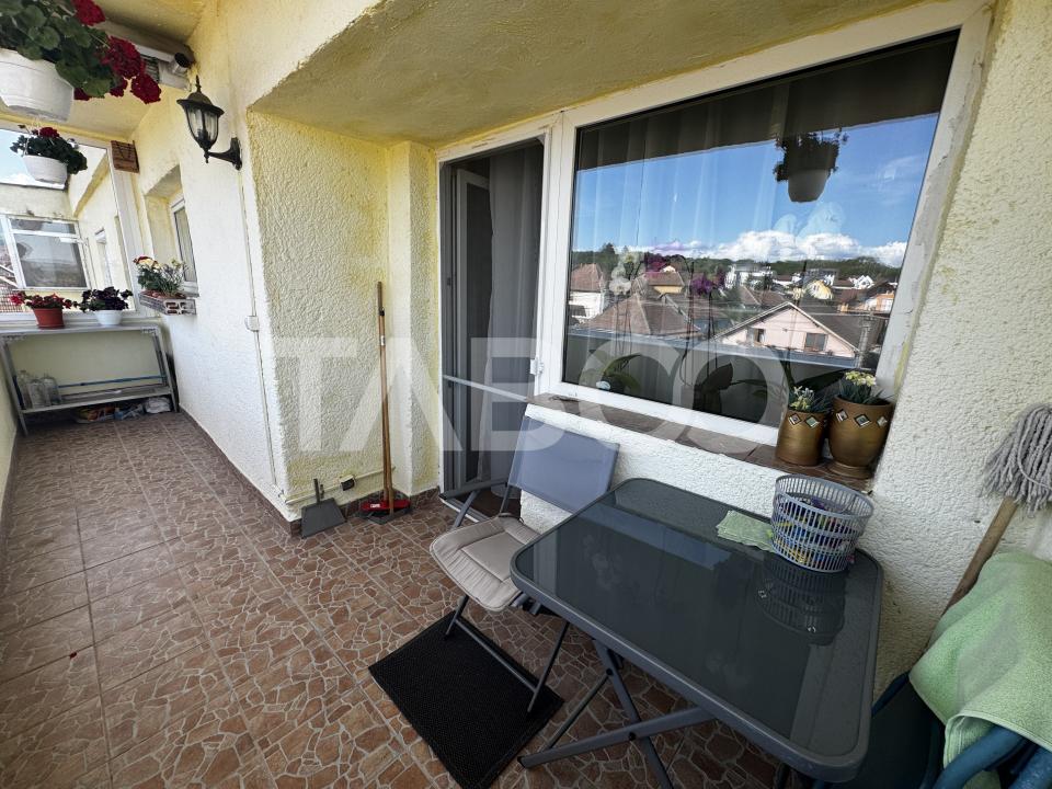 COMISION 0 - Apartament cu 4 camere 2 bai pivnta si balcon Cisnadie