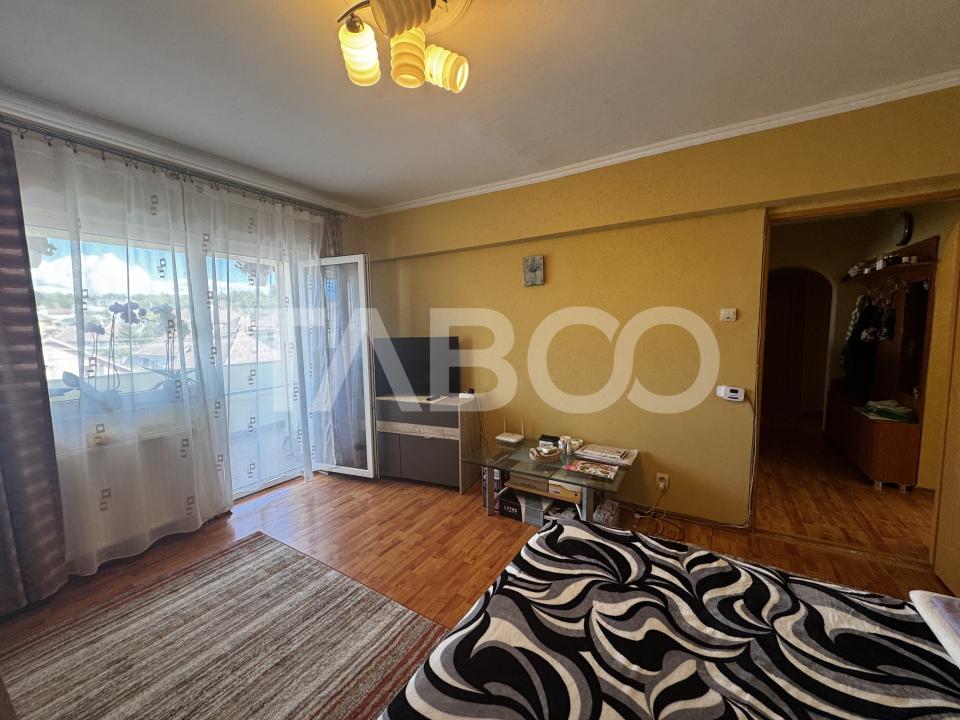 COMISION 0 - Apartament cu 4 camere 2 bai pivnta si balcon Cisnadie