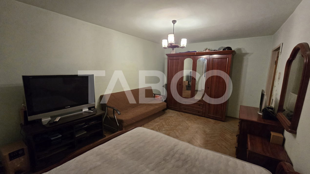 COMISION 0% - Apartament de vanzare 3 camere 2 balcoane zona Siretului