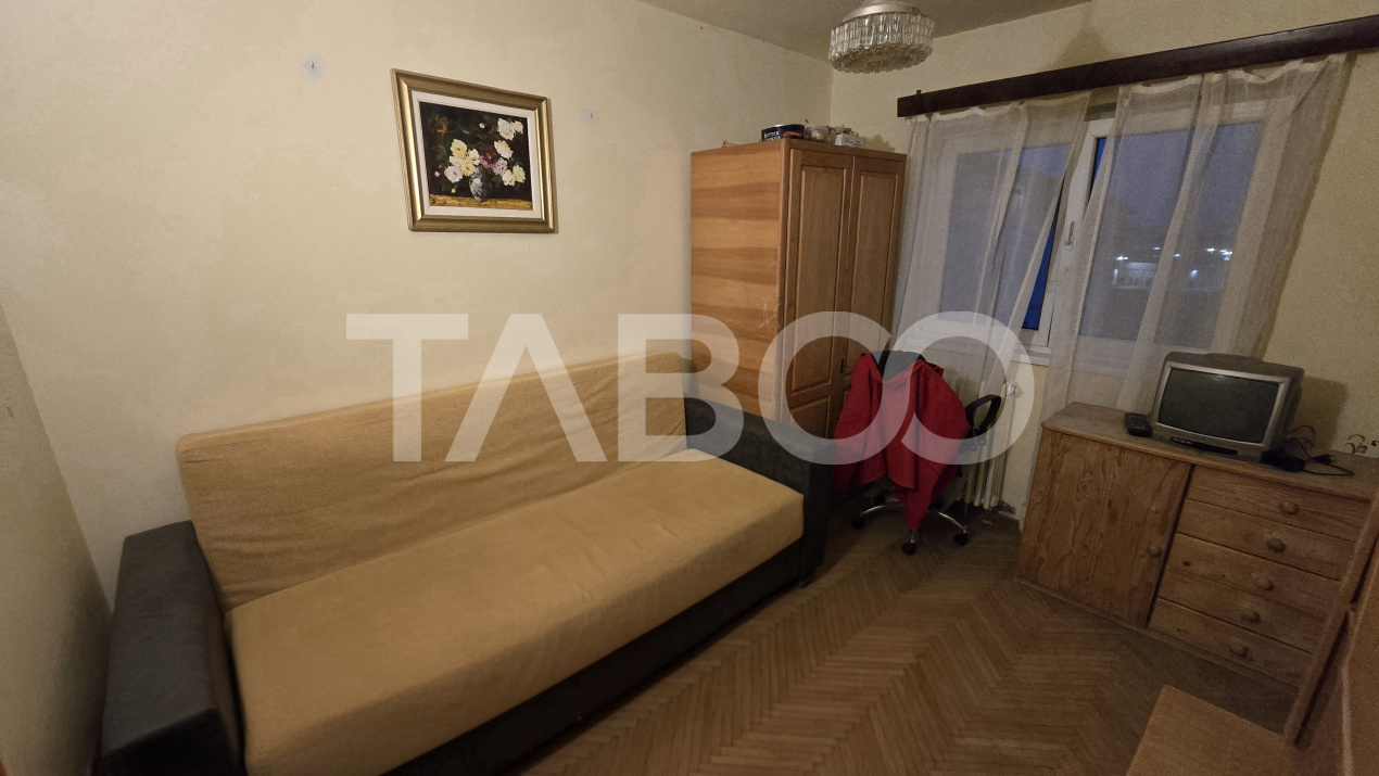 COMISION 0% - Apartament de vanzare 3 camere 2 balcoane zona Siretului