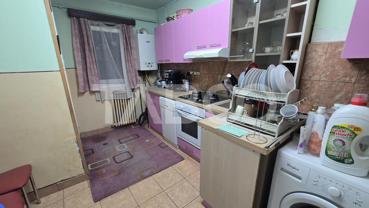 COMISION 0% - Apartament decomandat de vanzare cu 3 camere Siretului