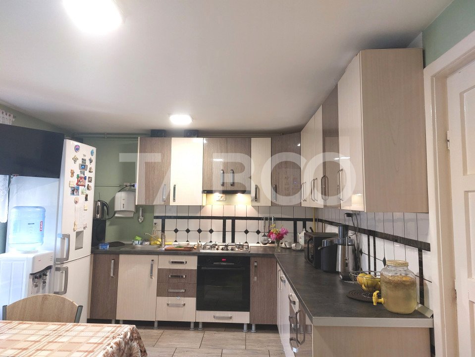 Comision 0 % Apartament la casa 138 mp 4 camere pivnita garaj Cisnadie