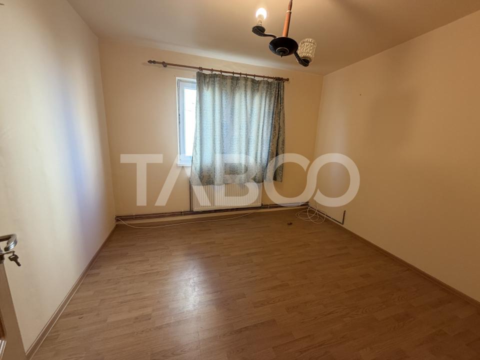 Comision 0% Apartament semidecomandat 3 camere etaj 1 zona Garii 
