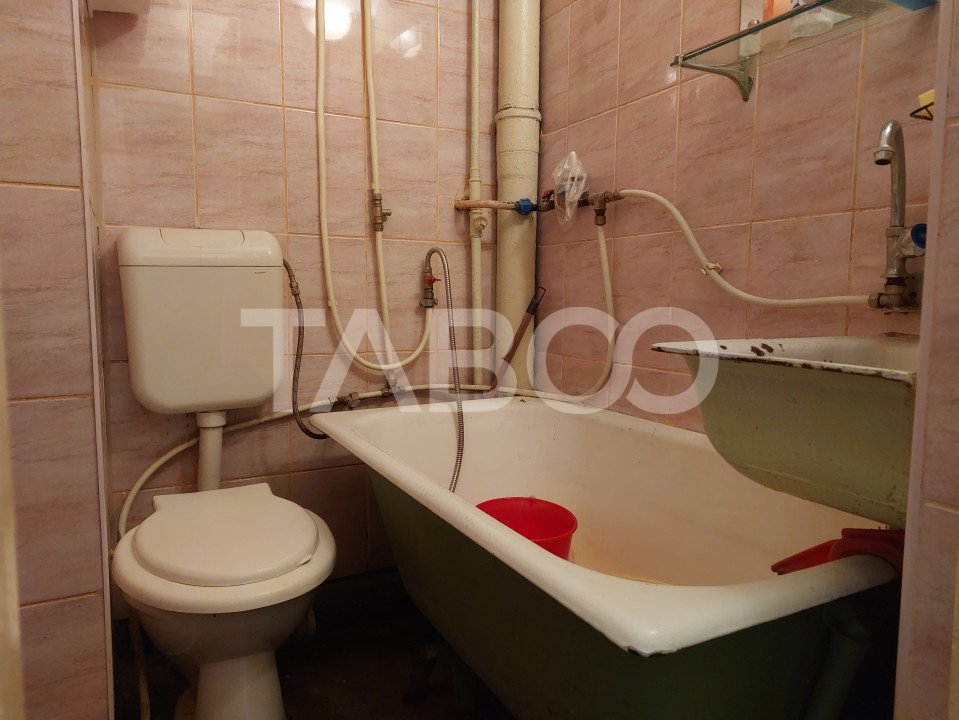 Comision 0% Garsoniera decomandata 25 mp etaj 3 Stejarului Cisnadie