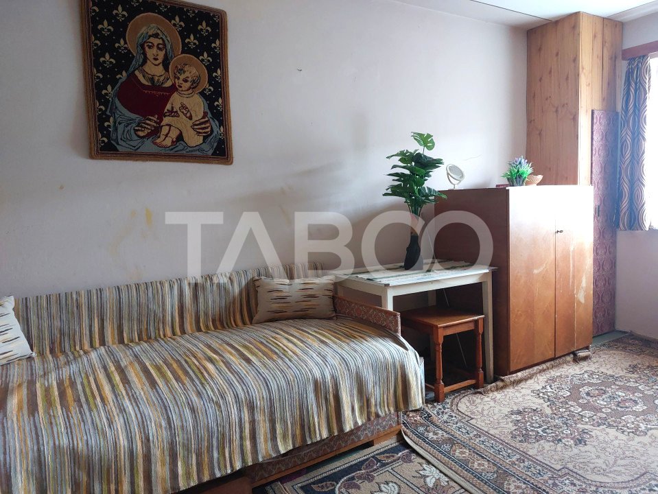 Comision 0% Garsoniera decomandata 25 mp etaj 3 Stejarului Cisnadie