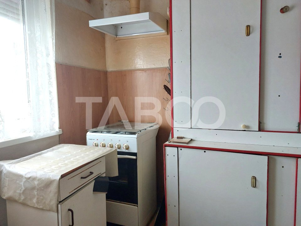 Comision 0% Garsoniera decomandata 25 mp etaj 3 Stejarului Cisnadie