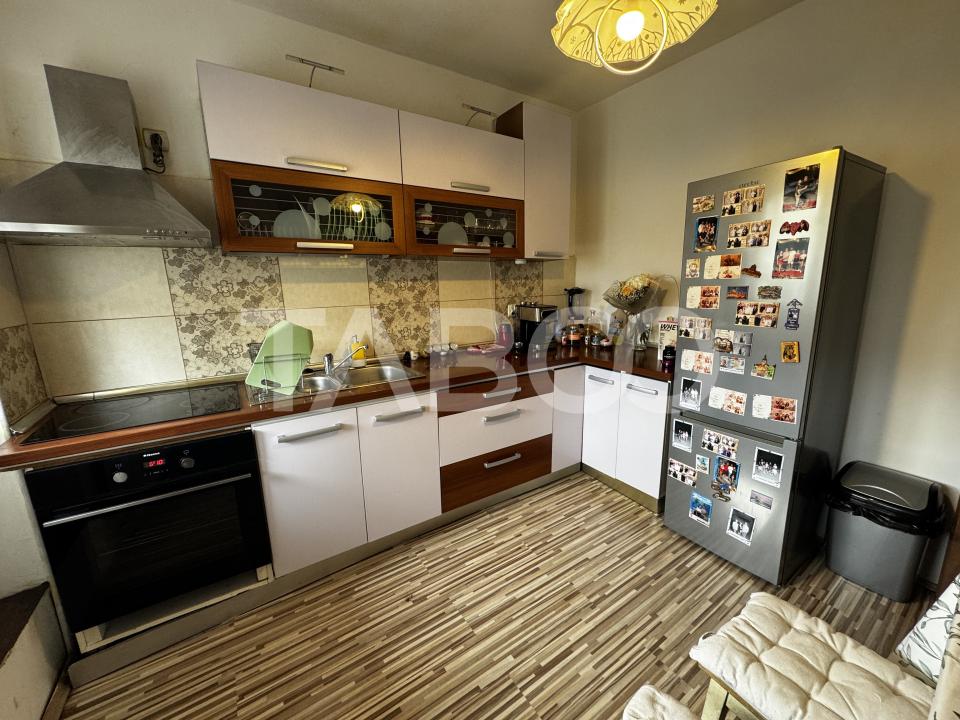 COMISON 0-Apartament decomandat 3 camere balcon Aleea Biruintei Sibiu