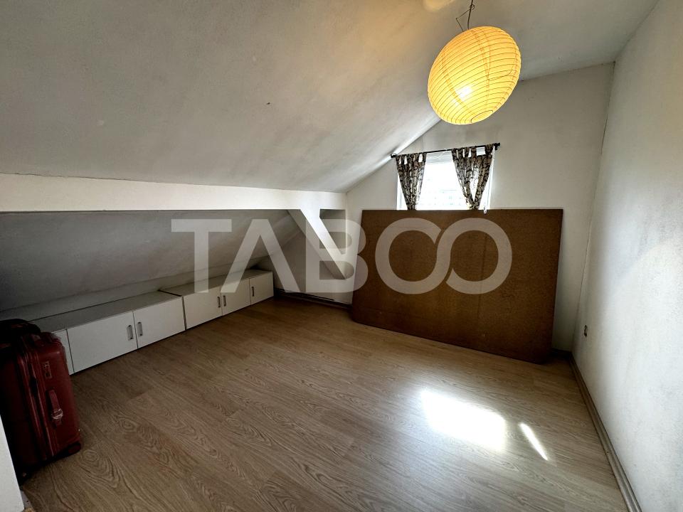 COMISON 0-Apartament decomandat 3 camere balcon Aleea Biruintei Sibiu
