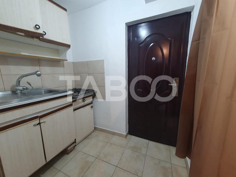 Comison 0%-Garsoniera de vanzare 30 mpu etajul 3 in zona  Parcului