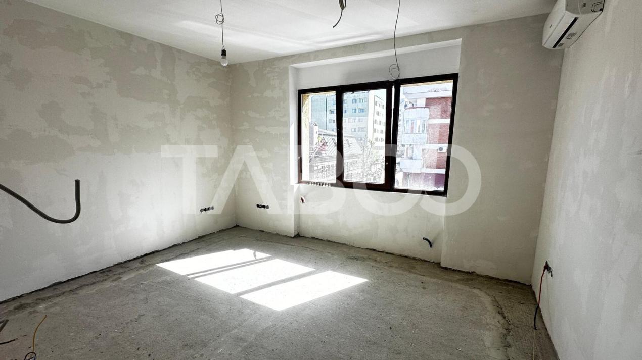 De vanzare apartament 3 camere nemobilate 56 mp cu balcon Central in Sibiu - Rennes