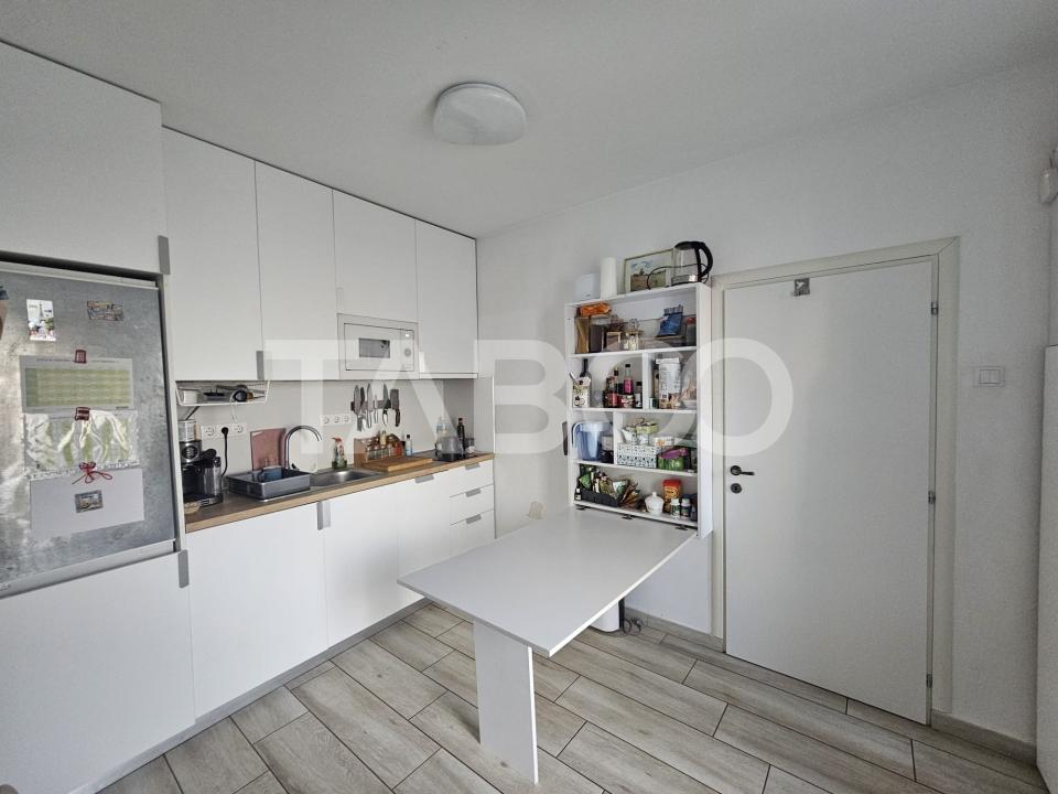 De vanzare garsoniera semi-centrala strada Horea cu parcare 