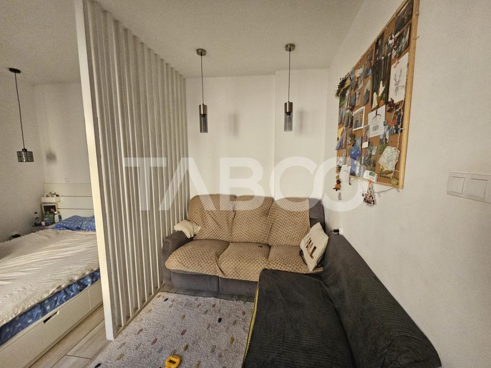 De vanzare garsoniera semi-centrala strada Horea cu parcare 