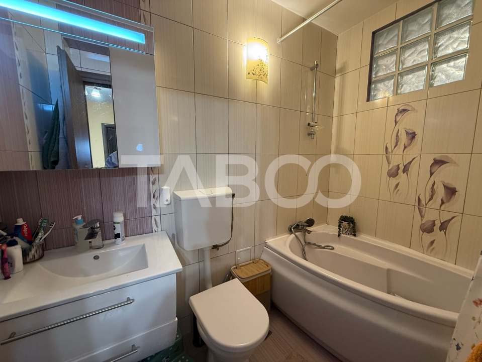 De vanzare mansarda 72 mpu 2 dormitoare zona de interes Tilisca