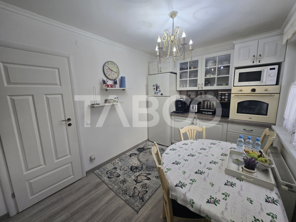 EXCLUSIVITATE Apartament 3 camere de vanzare curte 93mp Arhitectilor