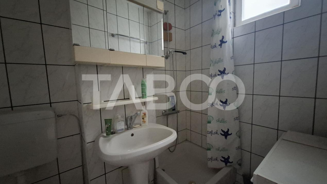 EXCLUSIVITATE-Apartament 3 camere decomandat 71 mp zona Mihai Viteazul