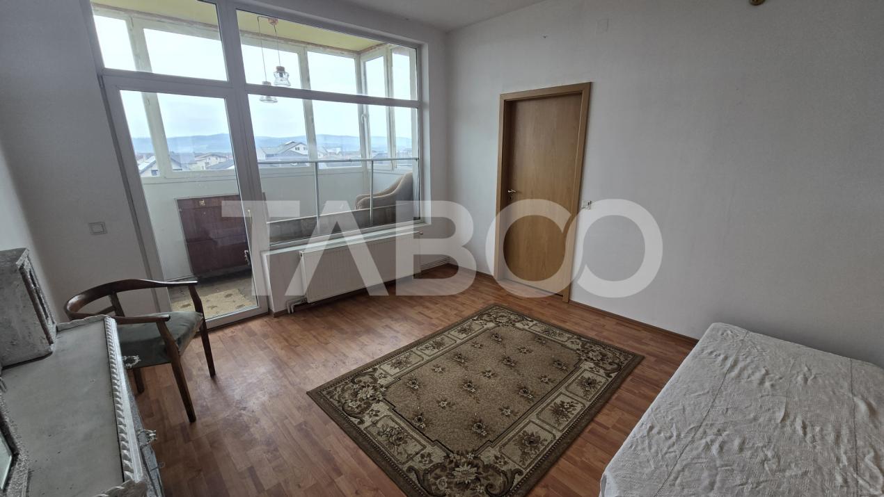 EXCLUSIVITATE - Apartament cu 4 camere de vanzare parcare Strada Noua