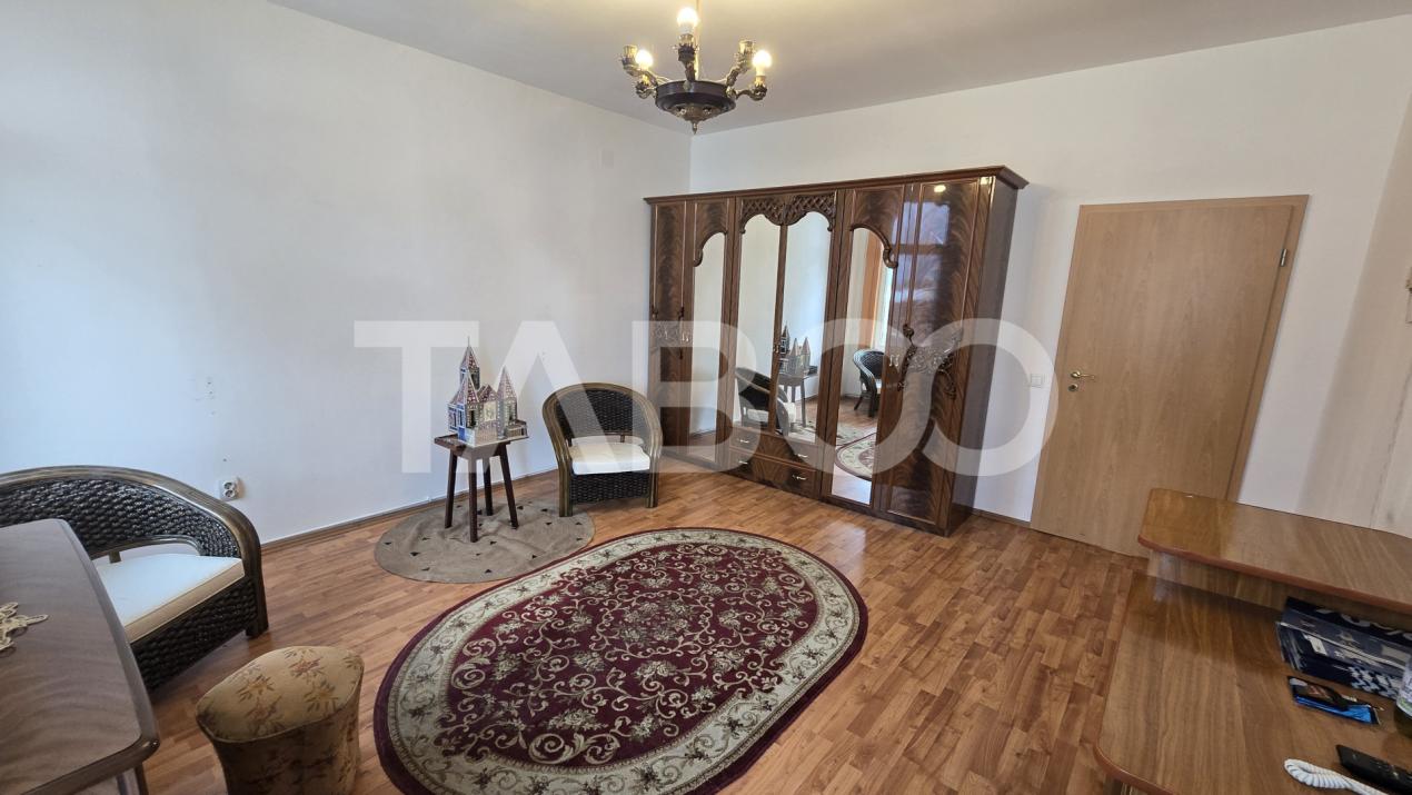 EXCLUSIVITATE - Apartament cu 4 camere de vanzare parcare Strada Noua