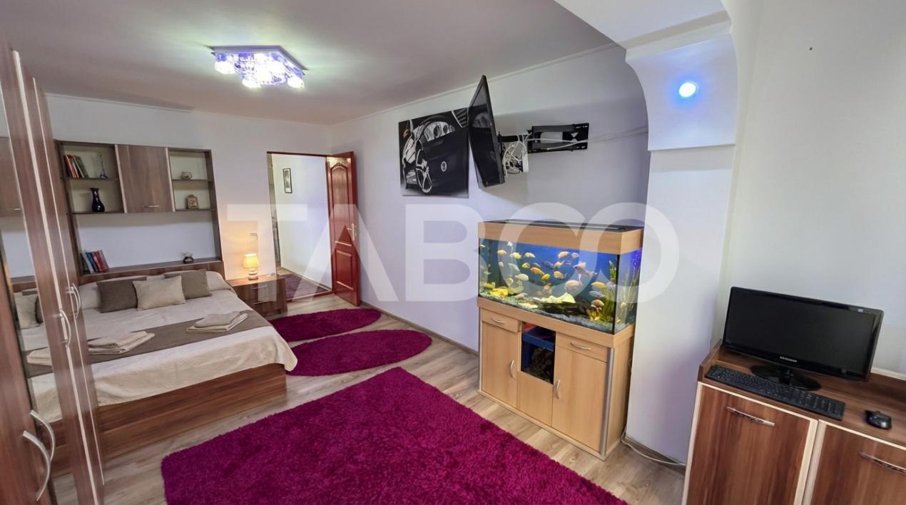 Garsoniera 33mpu de vanzare + parcare si curte privata