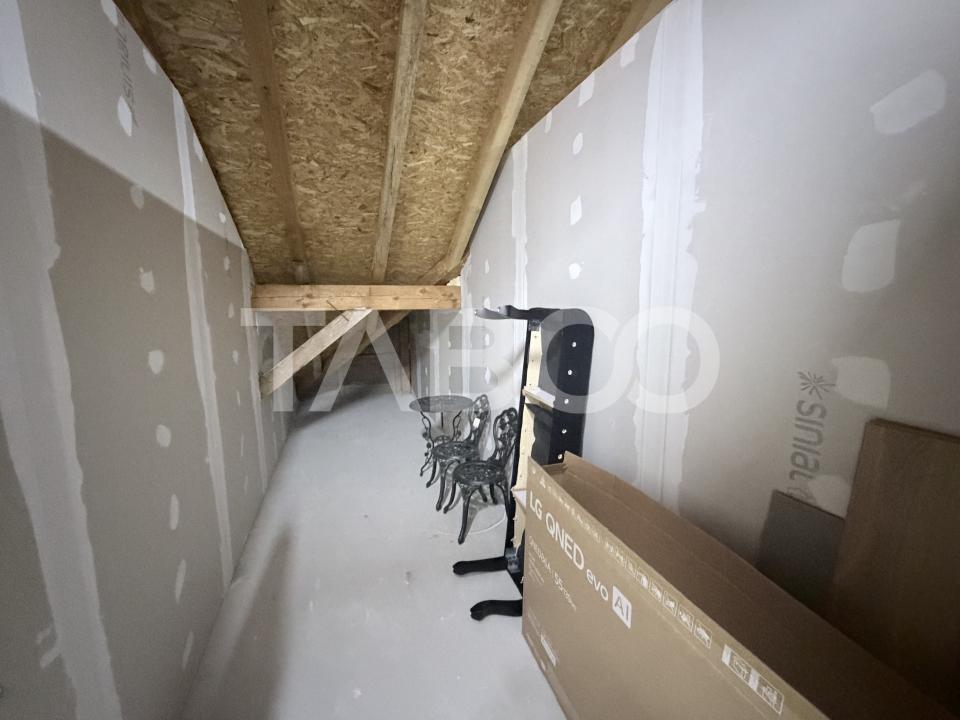 Garsoniera 37,5 mp utili etaj 2 parcare balcon boxa Selimbar Sibiu