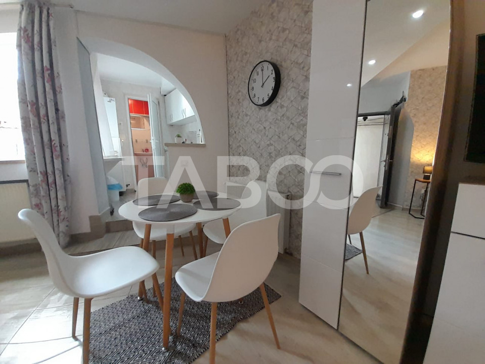 Garsoniera cocheta 30 mp la parter de vanzare Ultracentral Sibiu