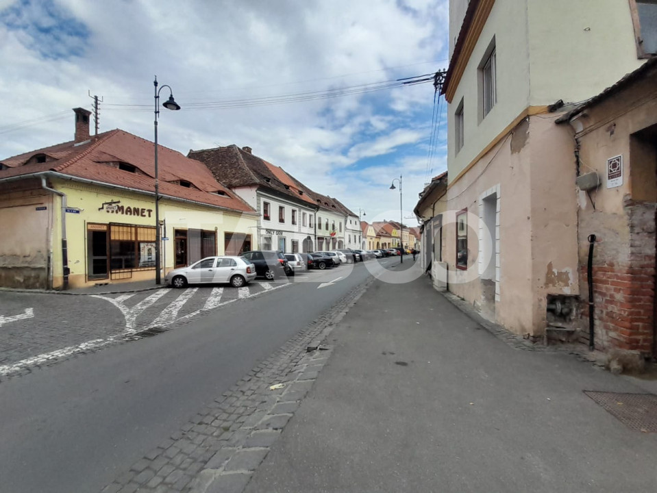 Garsoniera cocheta 30 mp la parter de vanzare Ultracentral Sibiu
