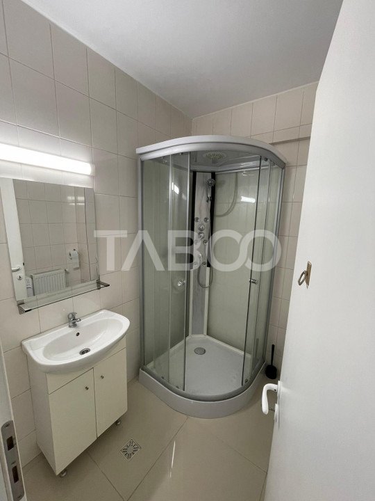 Garsoniera cu bucatarie separata INCHIRIATA cu 350 de euro pe luna