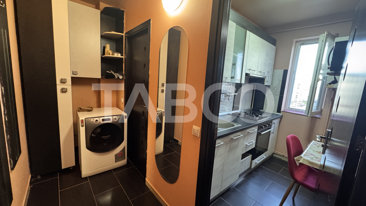 Garsoniera de inchiriat 25mp mobilata utilata parcare balcon Turnisor 