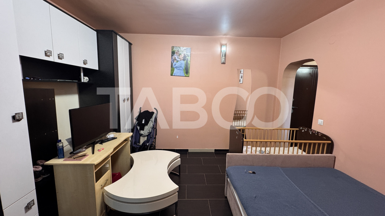 Garsoniera de inchiriat 25mp mobilata utilata parcare balcon Turnisor 