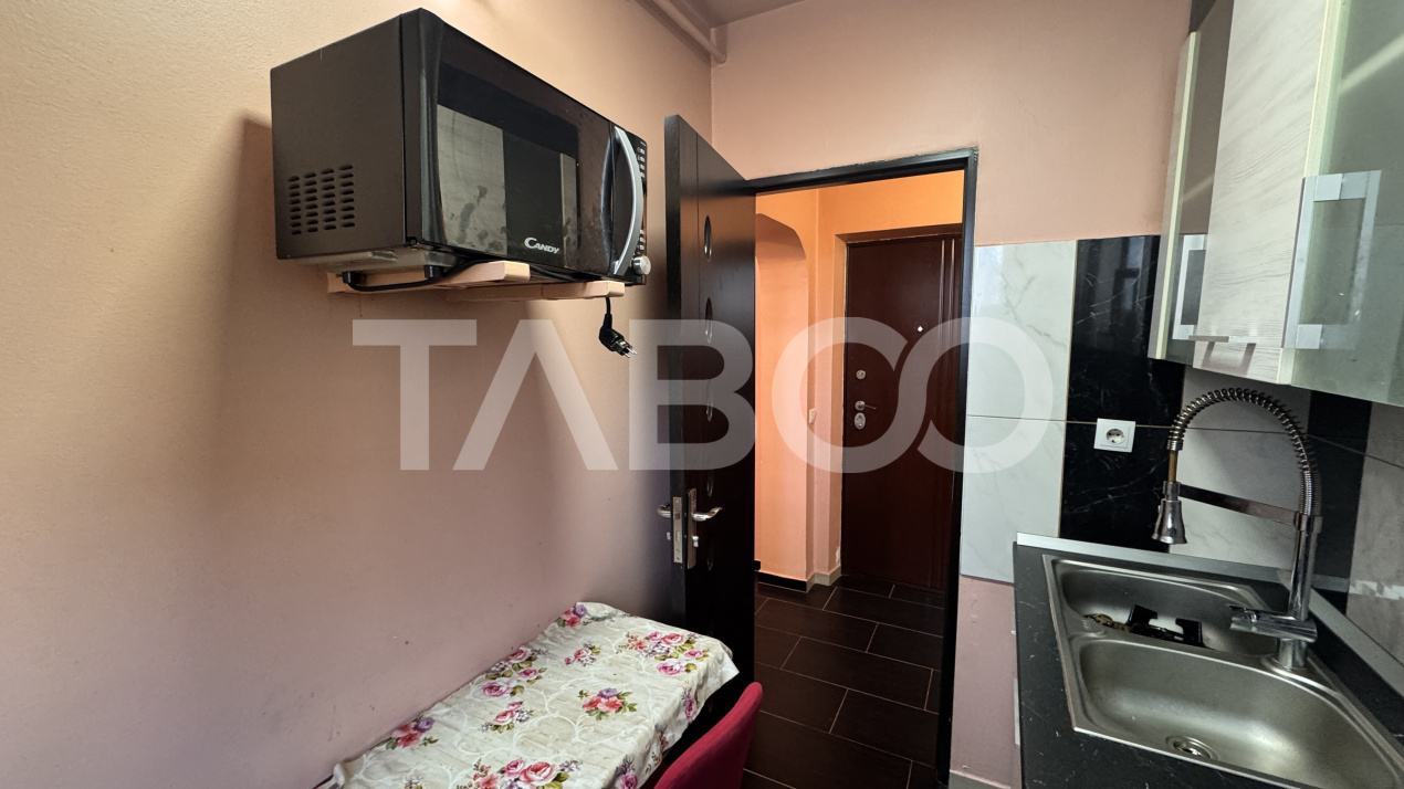 Garsoniera de inchiriat 25mp mobilata utilata parcare balcon Turnisor 