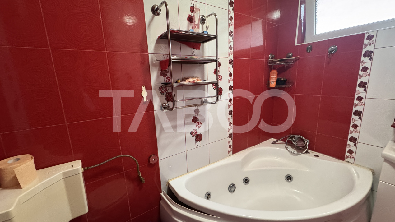 Garsoniera de inchiriat 25mp mobilata utilata parcare balcon Turnisor 