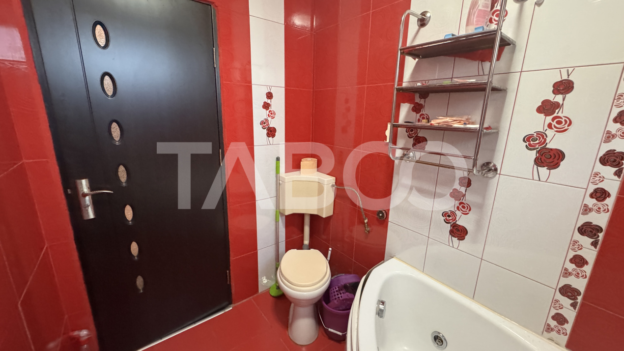 Garsoniera de inchiriat 25mp mobilata utilata parcare balcon Turnisor 