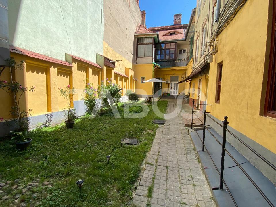 Garsoniera de inchiriat 42mpu mobilata utilata zona Centrul Istoric