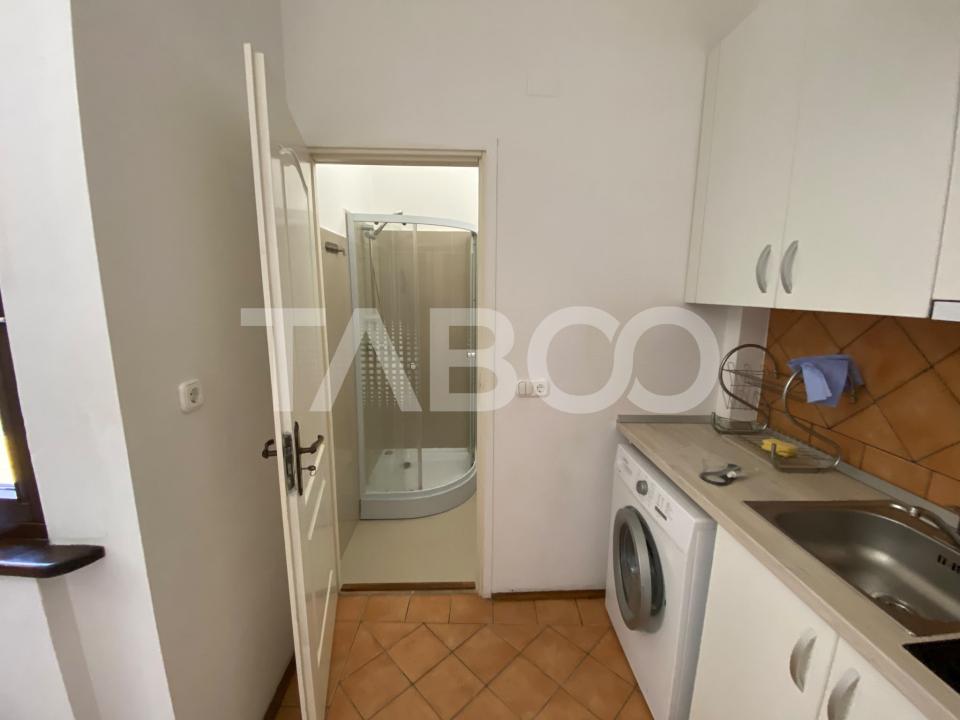 Garsoniera de inchiriat 42mpu mobilata utilata zona Centrul Istoric