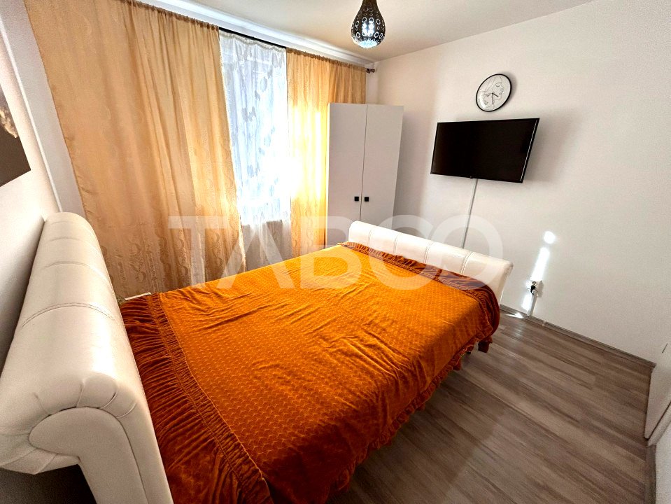 Garsoniera de inchiriat 45 mpu curte privata zona Calea Surii Mici