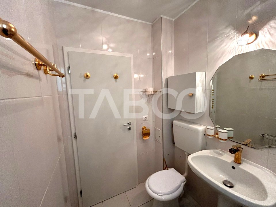 Garsoniera de inchiriat 45 mpu curte privata zona Calea Surii Mici