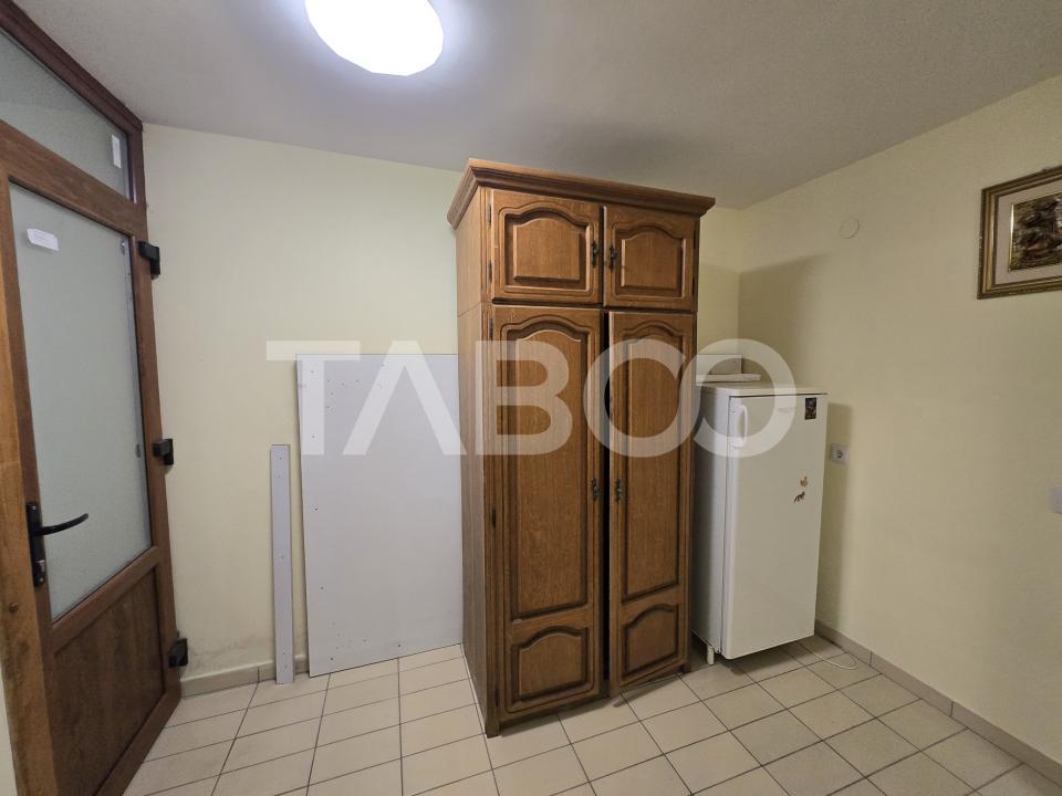 Garsoniera de inchiriat decomandata 35 mpu zona Central Sibiu