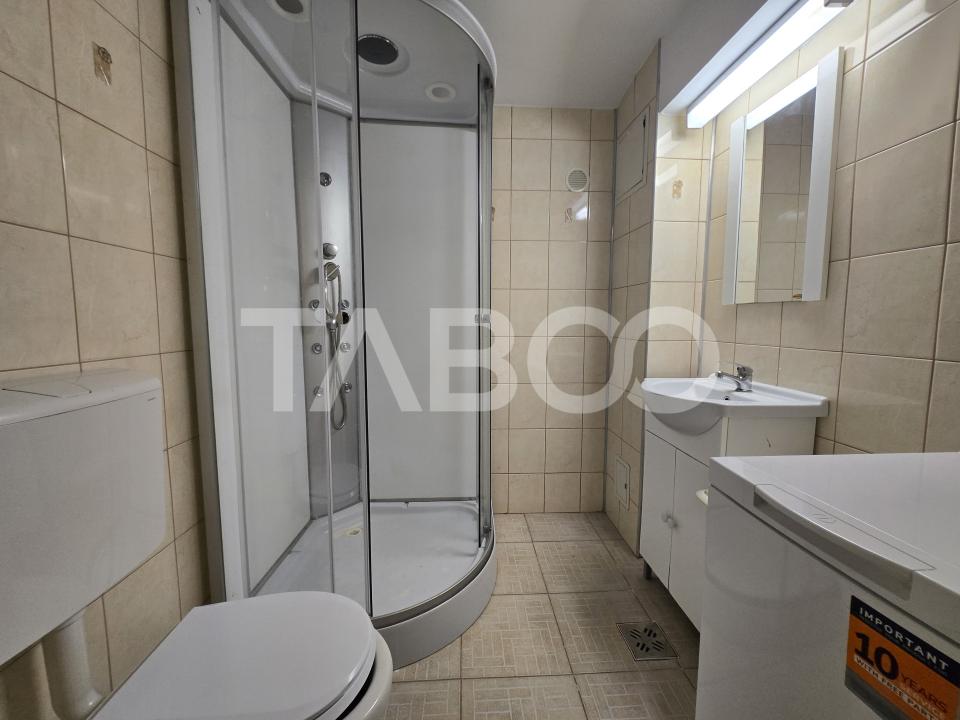 Garsoniera de inchiriat decomandata 35 mpu zona Central Sibiu